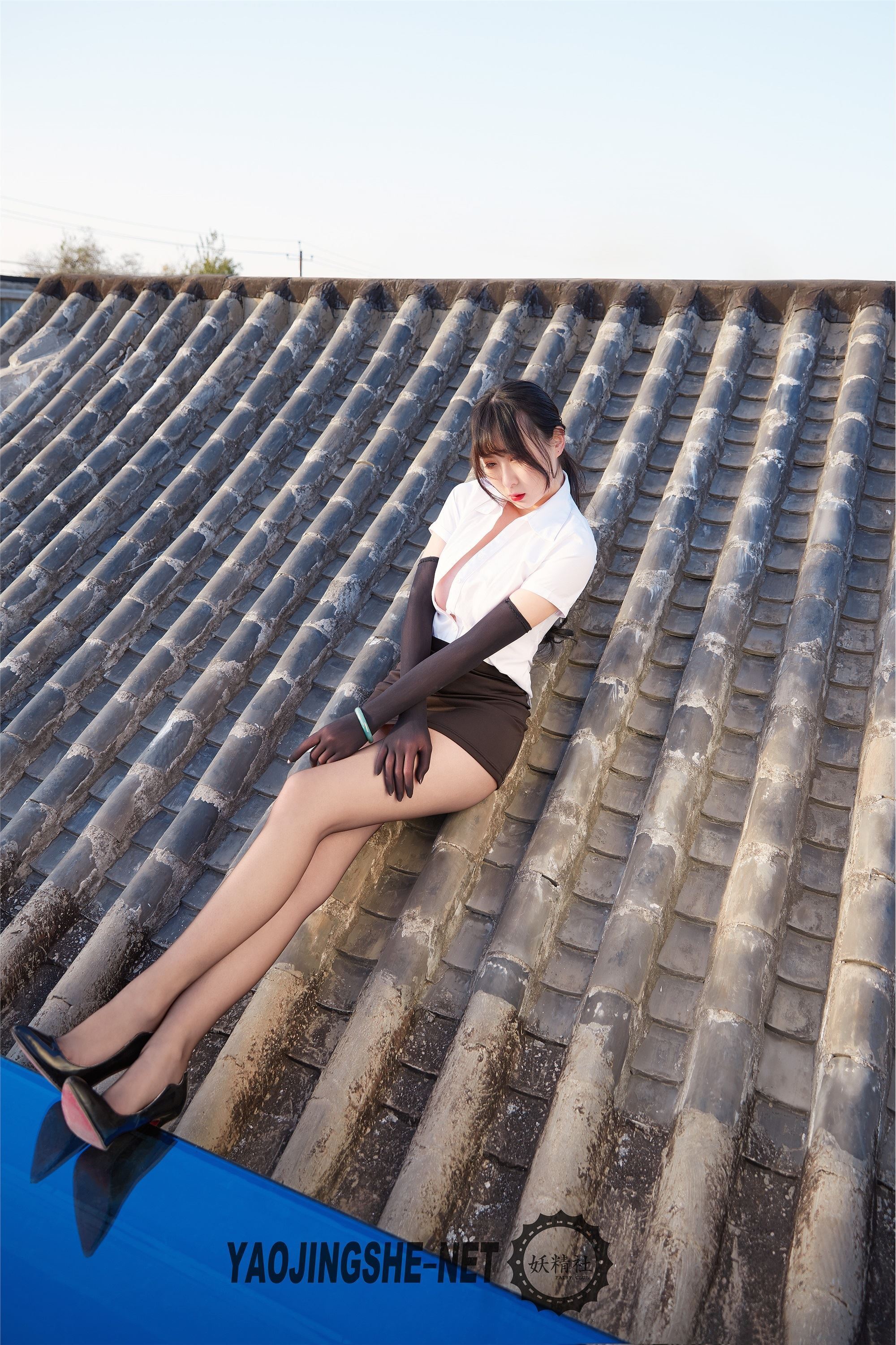 YAOJINGSHE 妖精社 V1905《焦艺-禁锢在屋檐下》